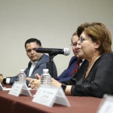 Rectora en Toma de protesta del nuevo titular de la DDU en CUValles 